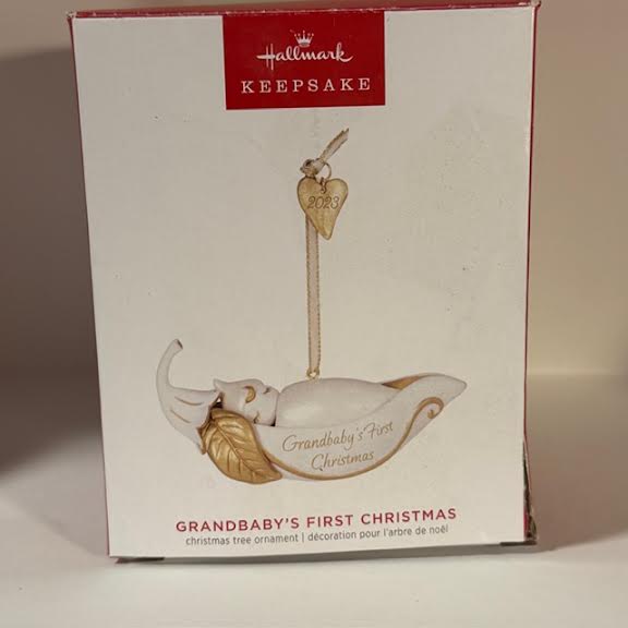 Hallmark Keepsake-Grandbaby's First Christmas-2023-Pea in a Pod