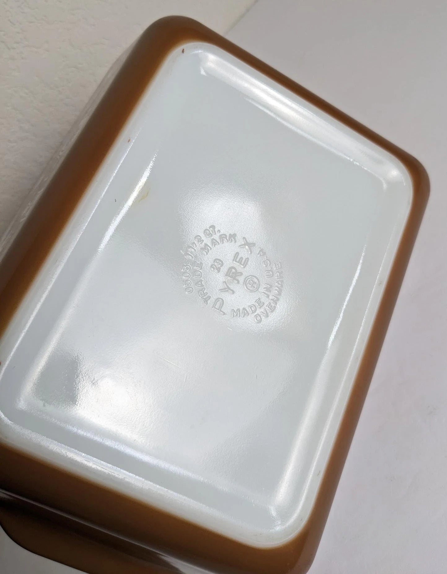 Vintage Early Americana Pyrex Casserole Dish