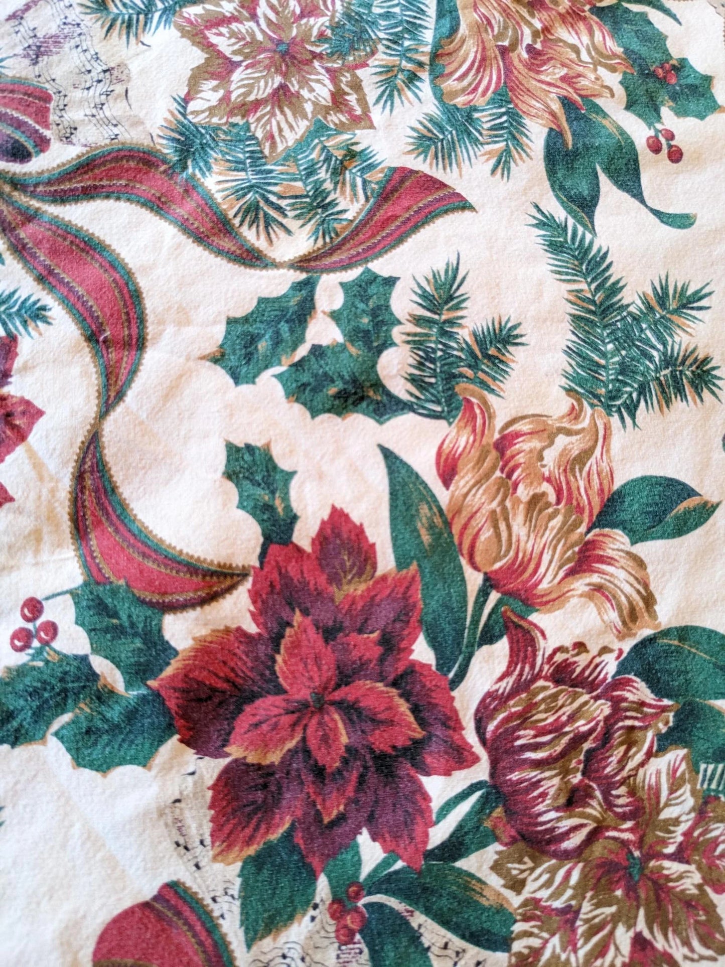 1970's MCM Poinsettia, Holly & Music Sheets Christmas Tablecloth