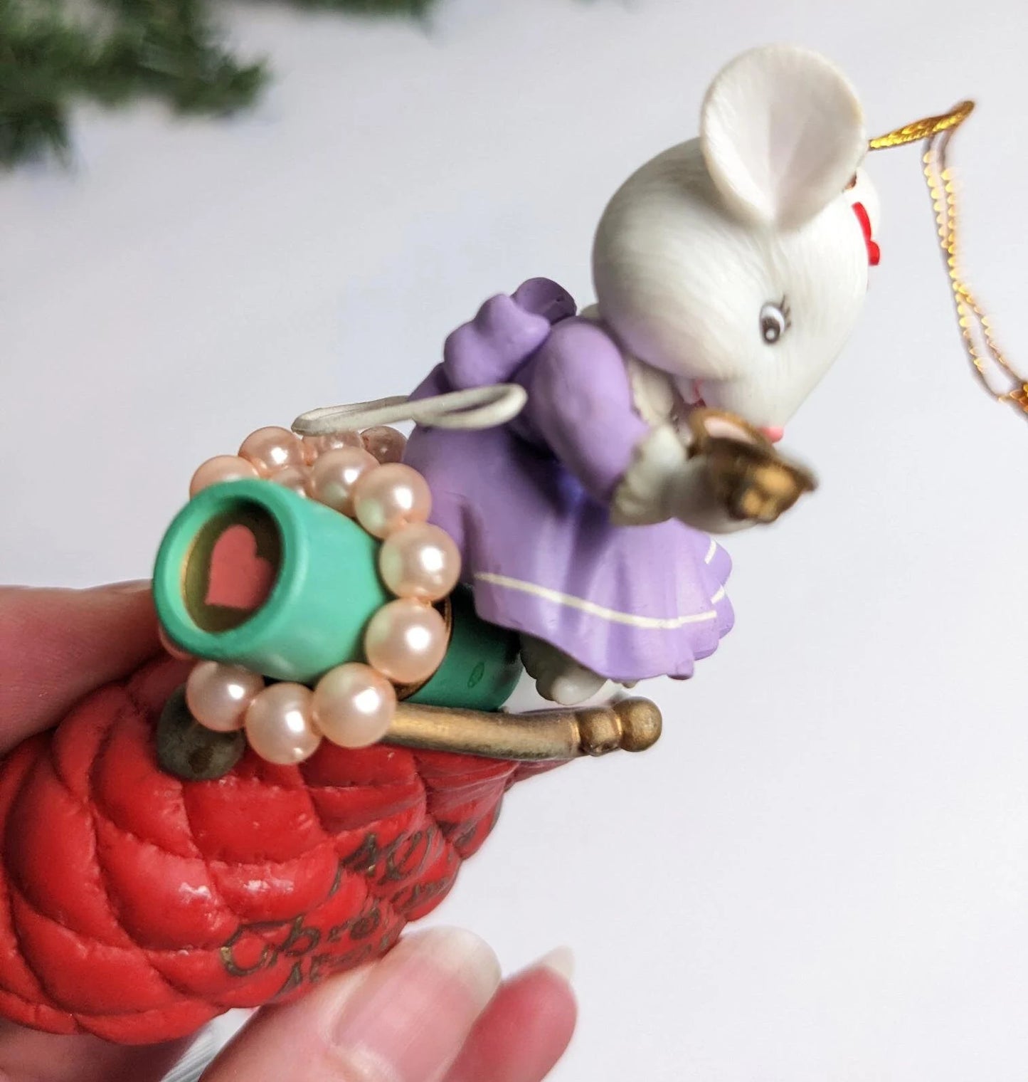 Vintage Merry Christmas Mom Ornament