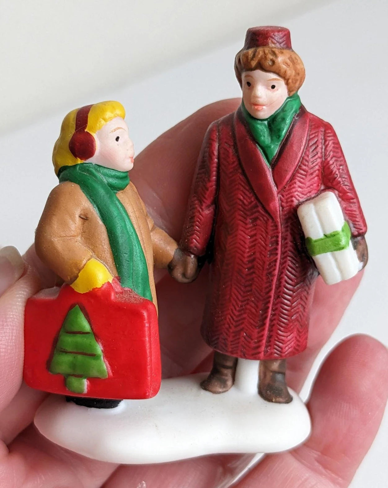 Heritage Village Christmas Accessories City People