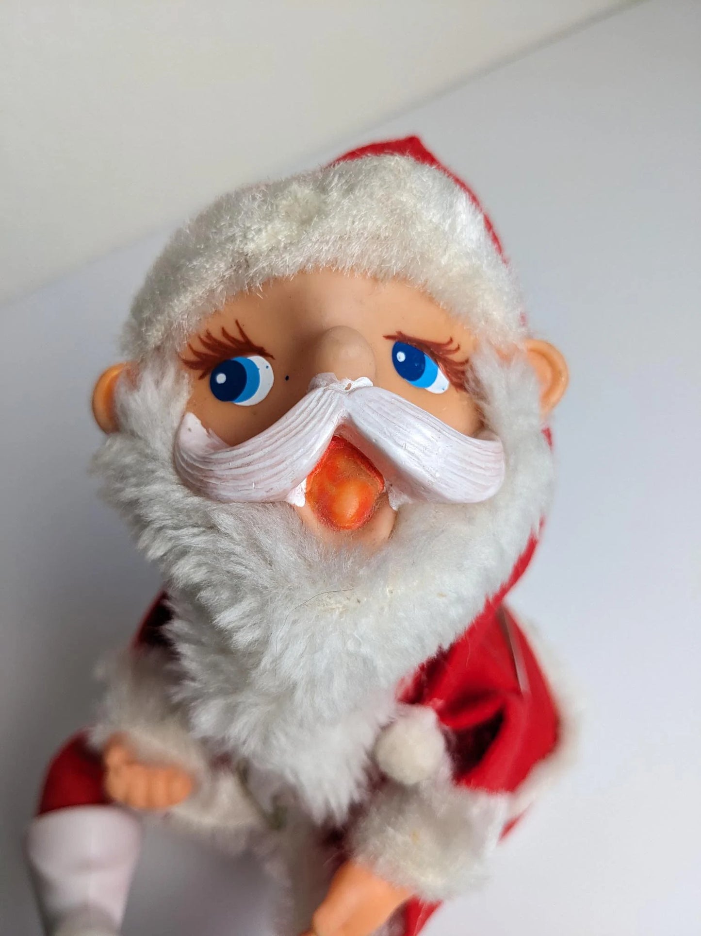 Vintage Santa Clause Christmas Decoration Sankyo Musical Santa Claus