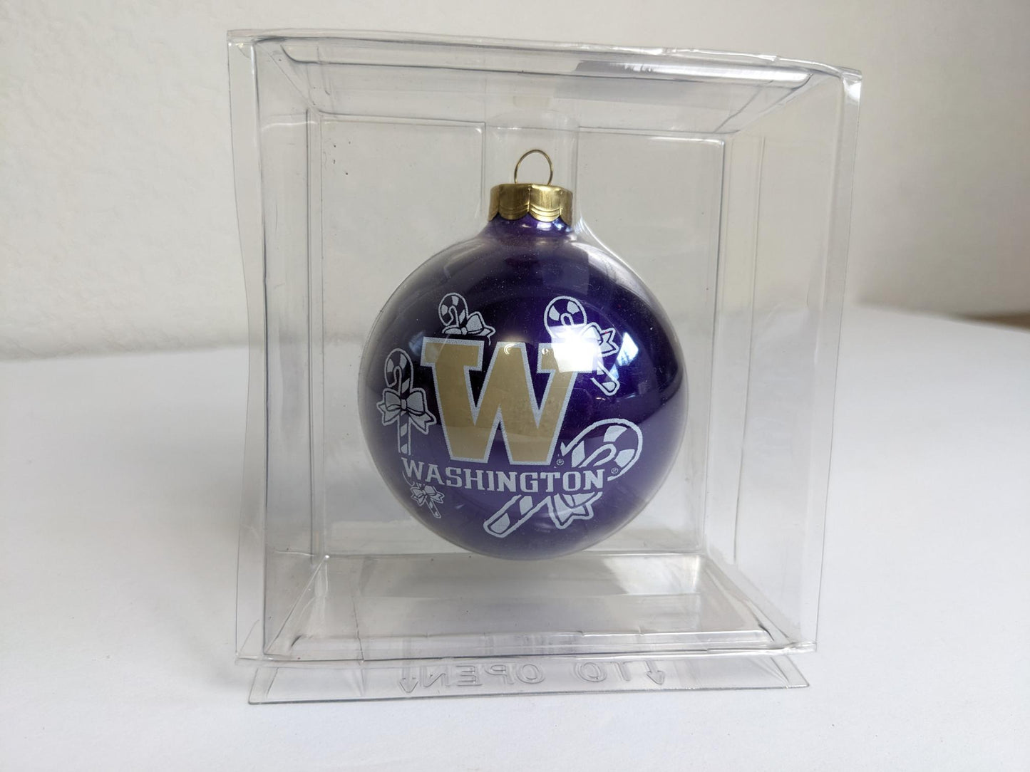 Washington Huskies Christmas Ornament