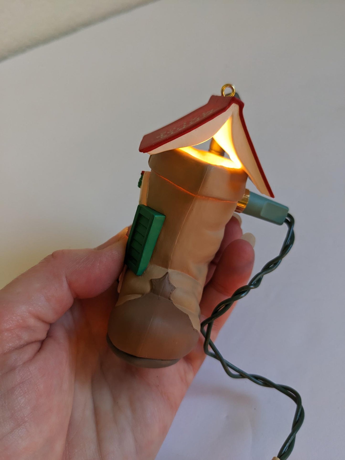 Hallmark Chris Mouse Tales Vintage 1992 Christmas Ornament