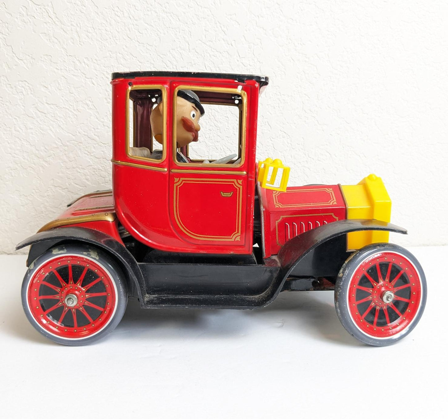 Tin Toy Trophy Terlenka 1917 Classic Car Battery Operated Made in Japan