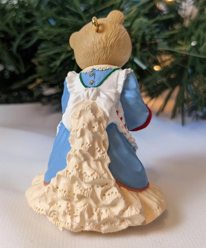 Mama Bearinger - Hallmark Keepsake Ornament 1993