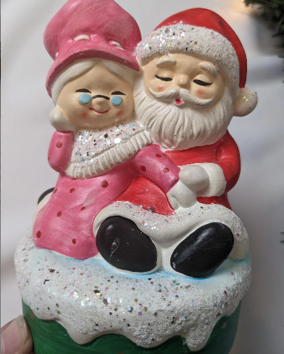 Vintage Sankyo Santa and Mrs. Claus Rotating Christmas Music Box