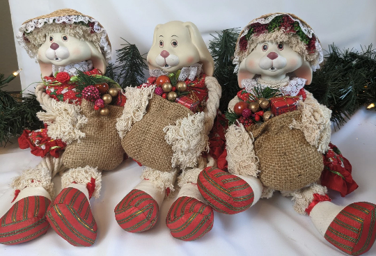 House of Lloyd Christmas Bunnies – Petal Pushers Nursery