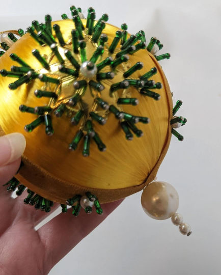 Gold Snowflake Beaded Pushpin Christmas Ornaments