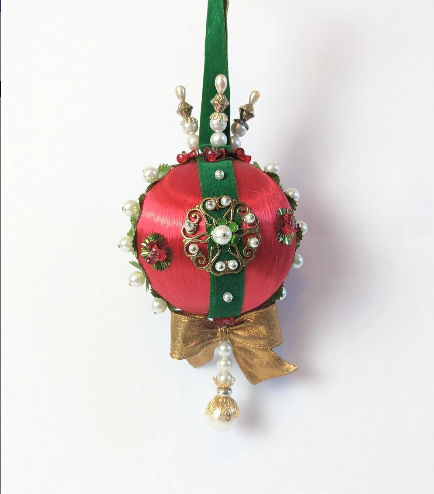 Vintage Red and Green Beaded Pushpin Christmas Ornament