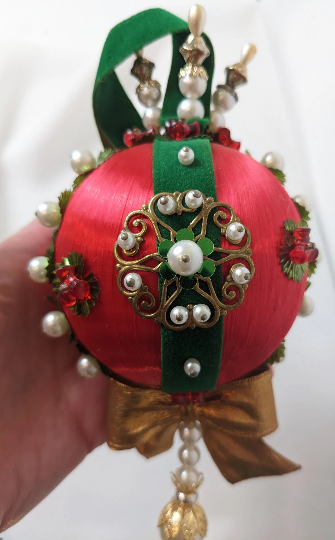 Vintage Red and Green Beaded Pushpin Christmas Ornament