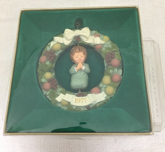 1977 'Joy to the World' Angel Christmas Ornament