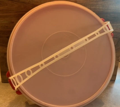 Tupperware Beautiful Red Cariolier