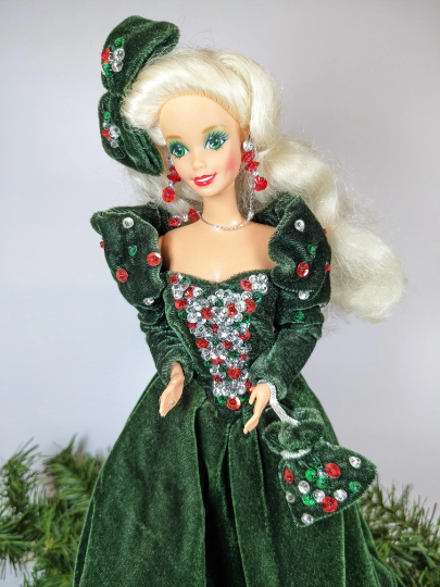 Happy Holidays Vintage 1991 Barbie Doll