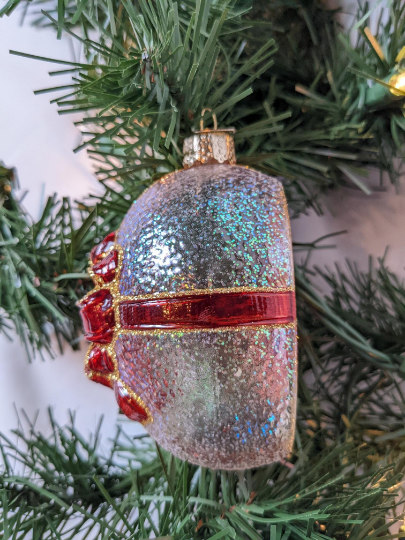 Bread Baker Retired Old World Christmas Ornament