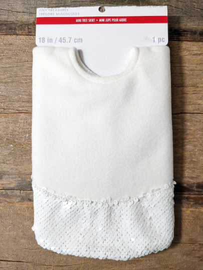 Tabletop White Christmas Tree Skirt