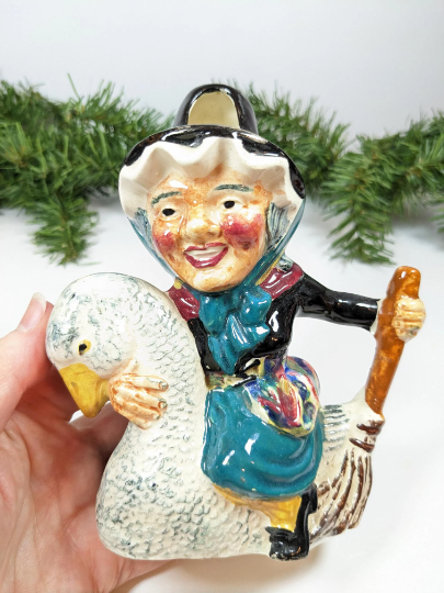Mother Goose Staffordshire Shorter and Sons Vase