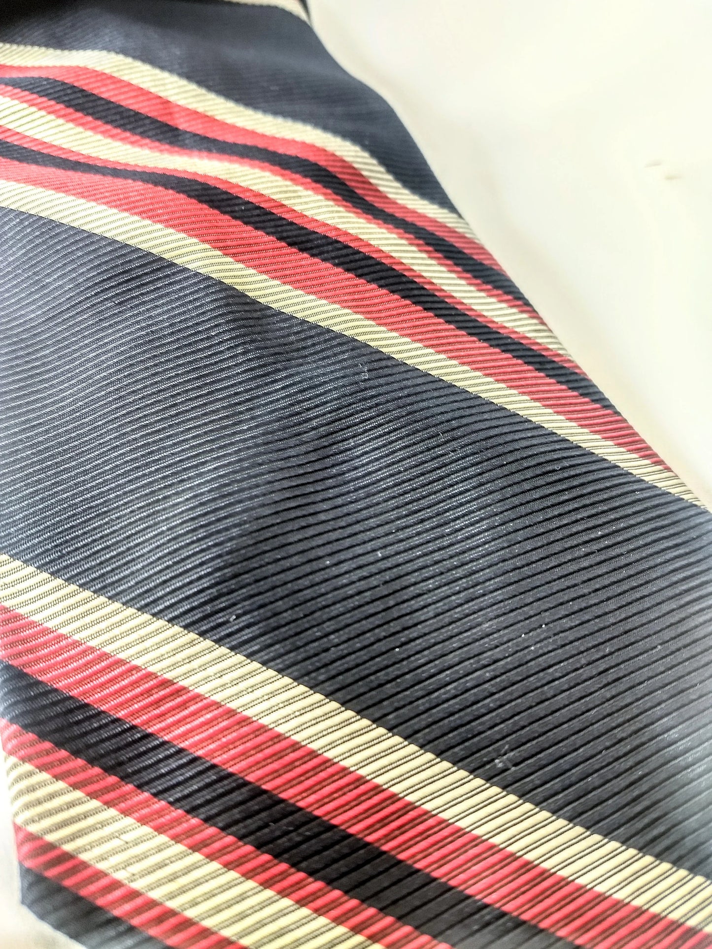 Vintage Men's Macy's Tie Blue with Red and White Stripes