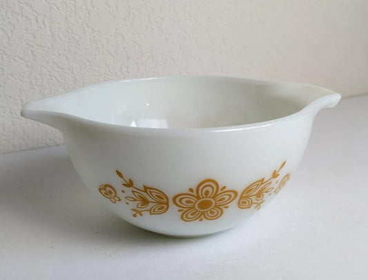 Vintage Pyrex Butterfly Gold Cinderella Mixing Bowl