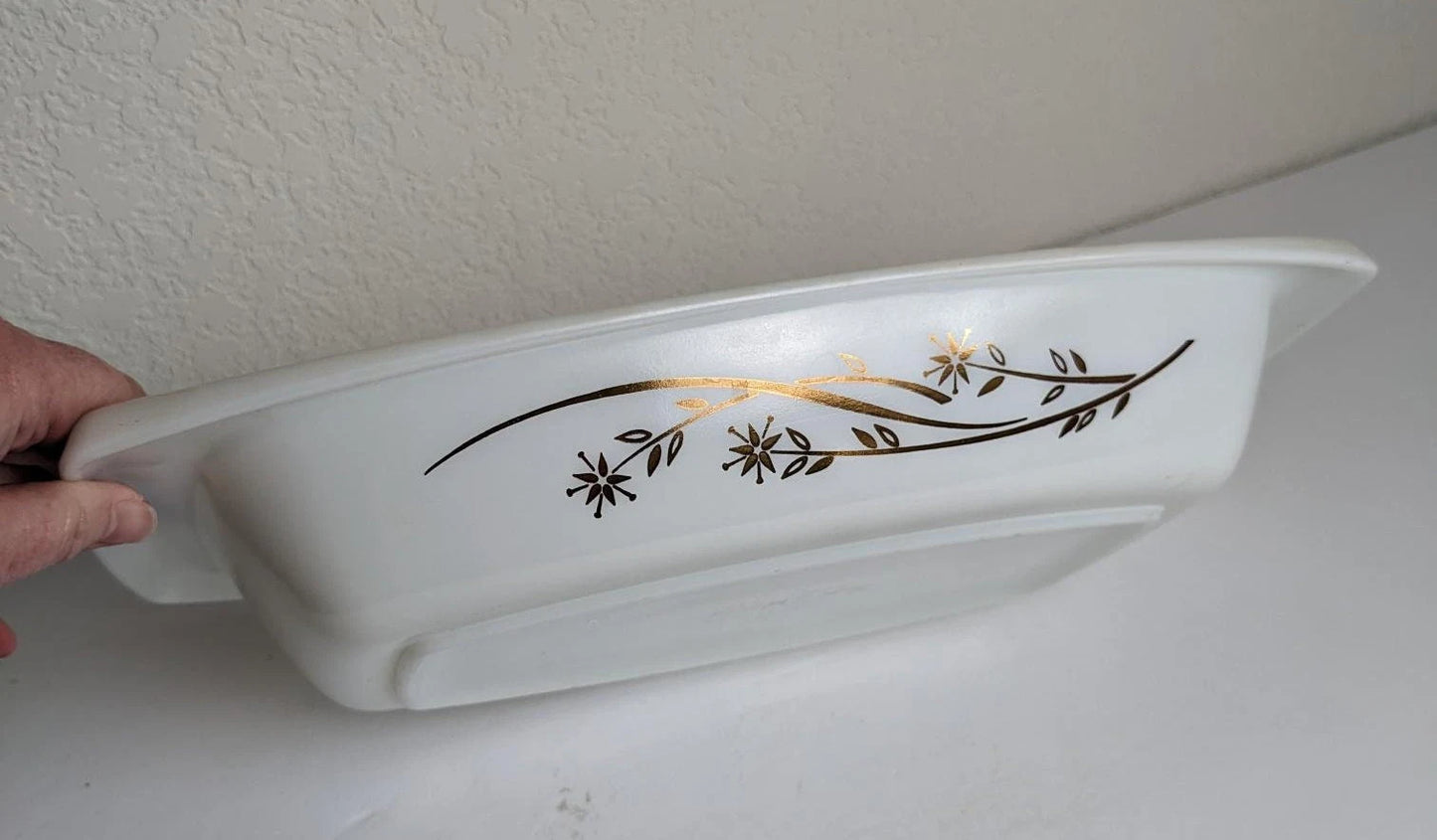 Vintage Golden Honeysuckle Pyrex Baking Dish