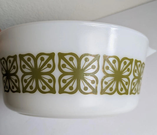 Vintage Pyrex Green Flower Casserole Nesting Bowl
