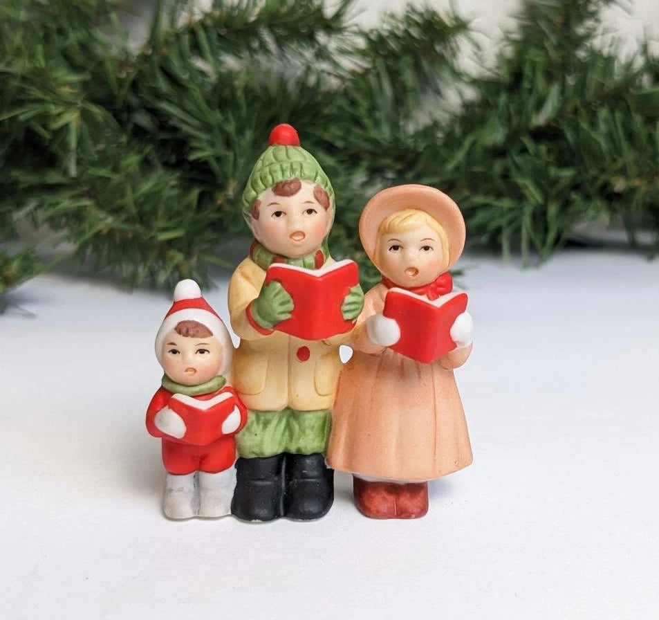 Colonial Christmas Village Carolers, Vintage 1986 Lefton Figurines