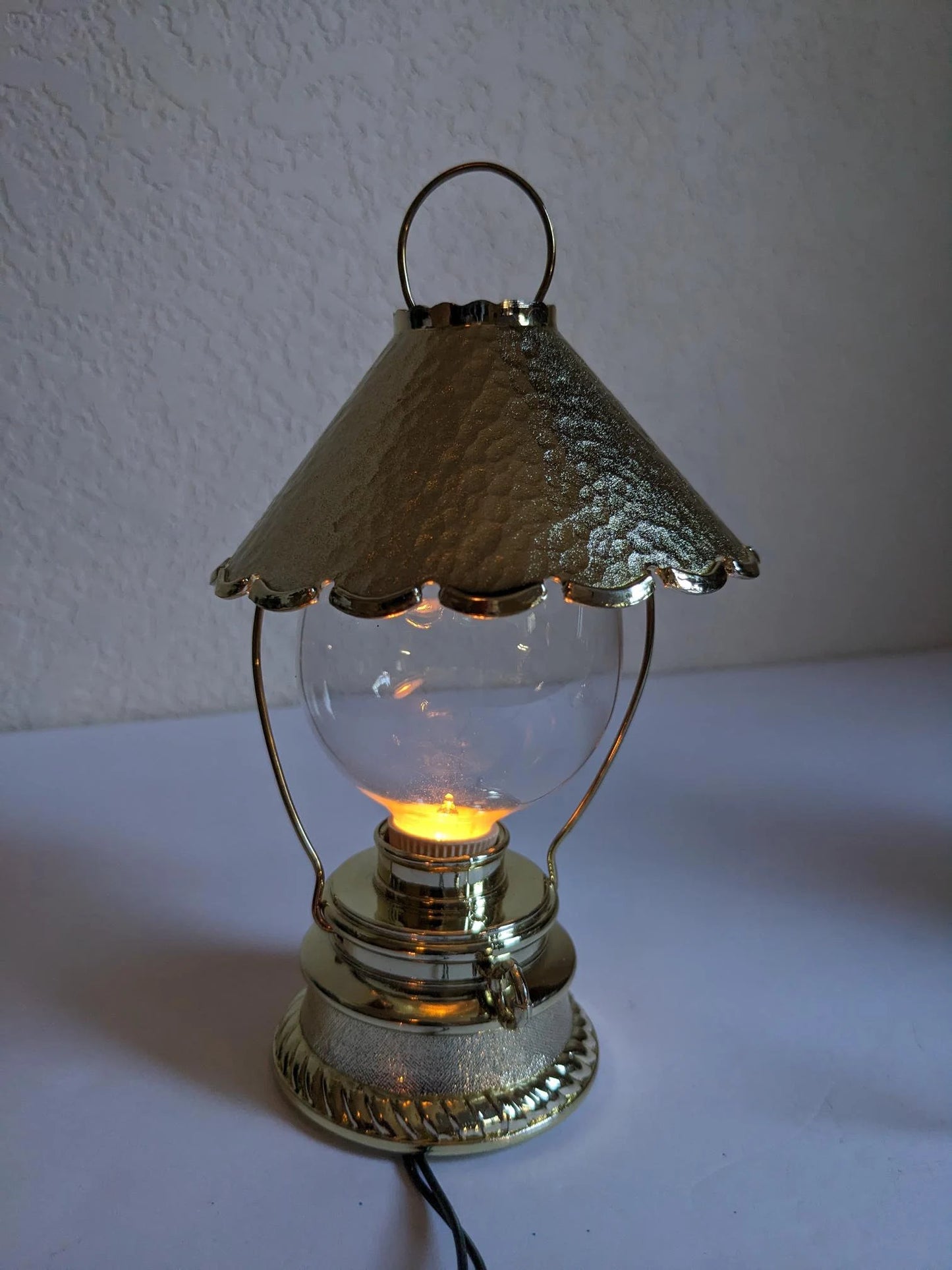 Vintage Oil Lamp Light Up Lantern Ornaments