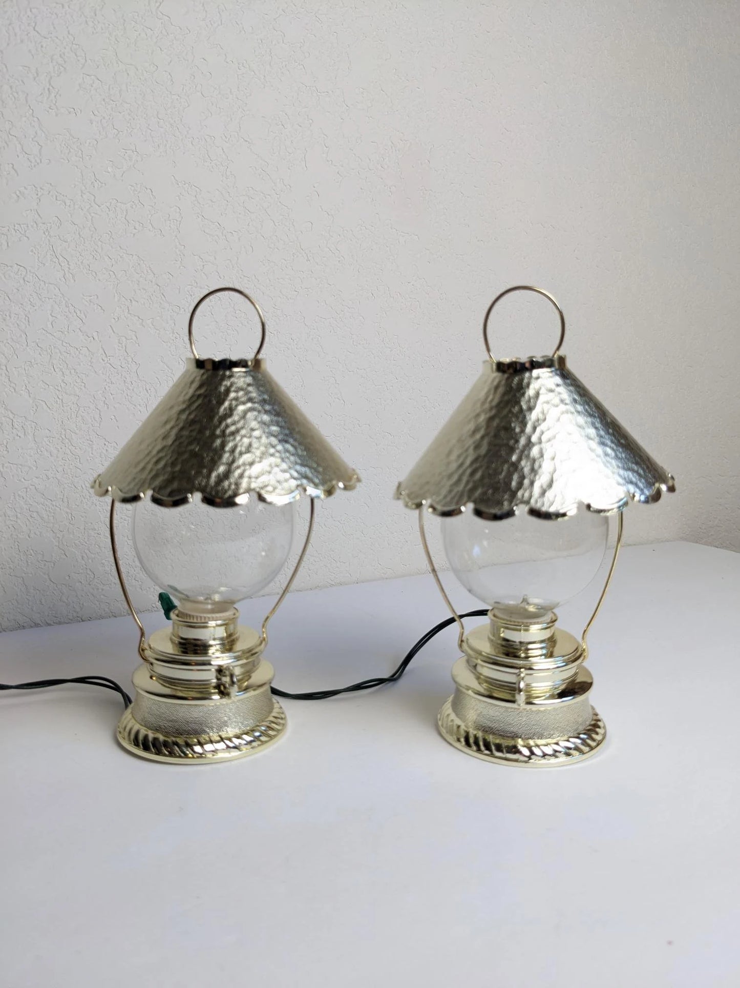 Vintage Oil Lamp Light Up Lantern Ornaments