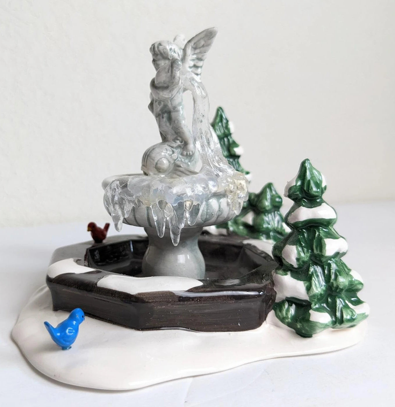 Vintage Snow Village Winter Fountain Dept 56