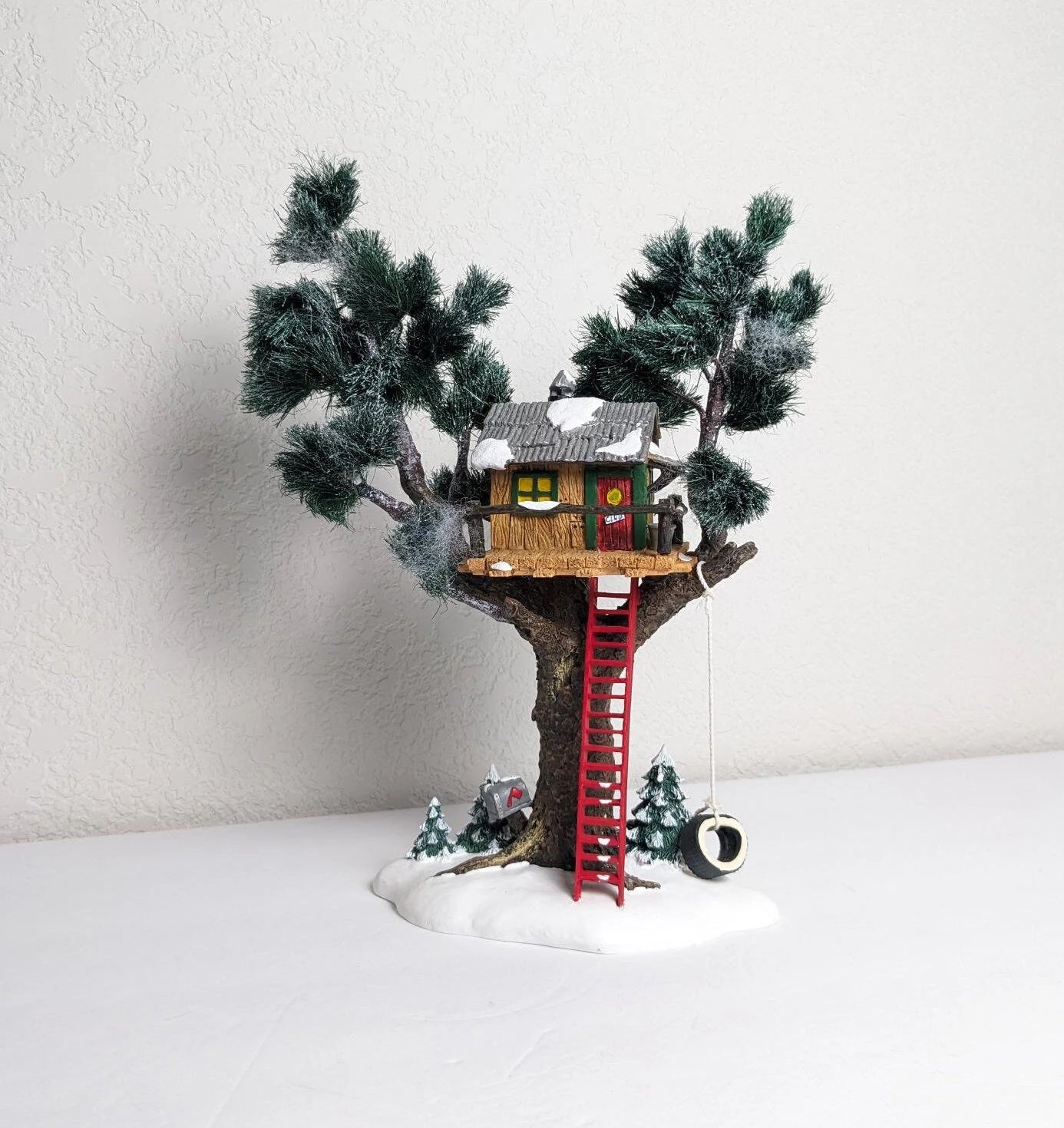 Snow Village Treetop Tree House Christmas Accessories