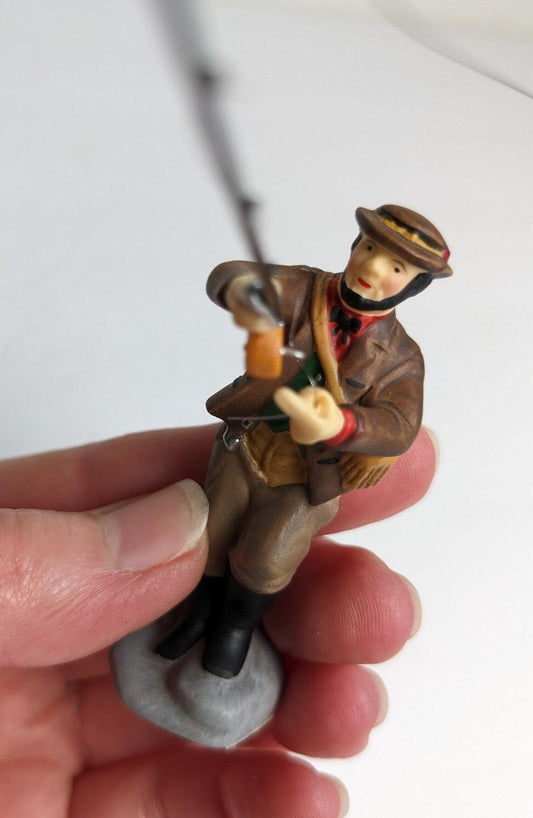 Heritage Village Accessoy - Fly Fishing Fisherman Vintage Dept 56 Fly-Casting in the Brook