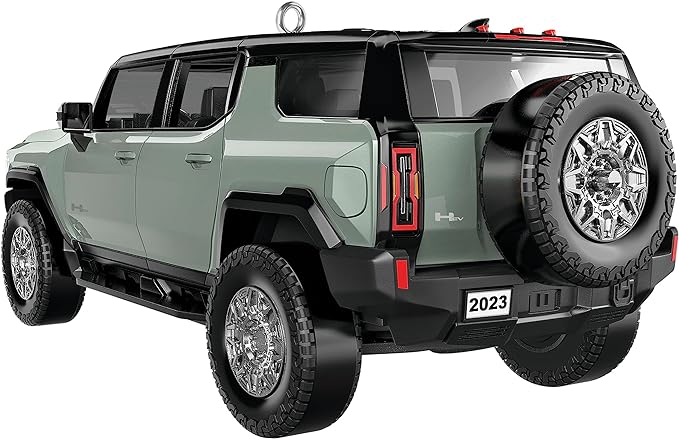 2024 GMC Hummer EV 2023