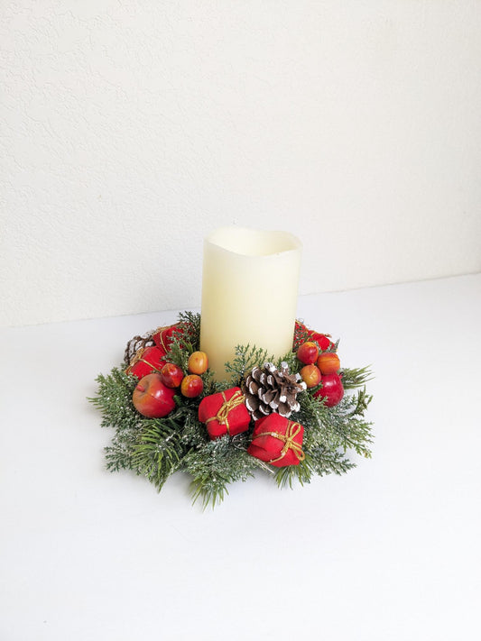 MCM Plastic Christmas Candle Ring Wreath