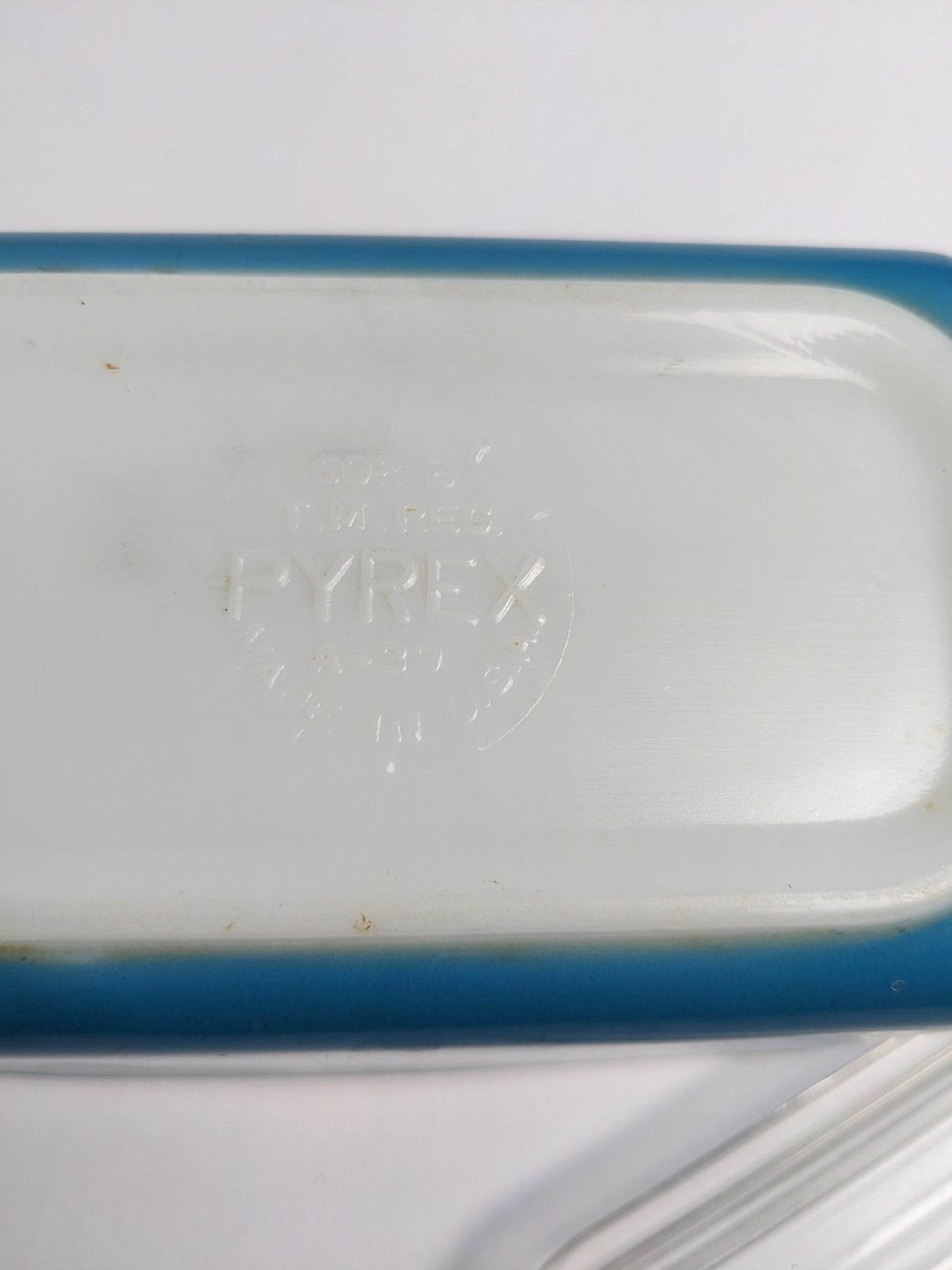 Pyrex 502-B Aqua Blue Teal Refrigerator Dish with Lid 502-C
