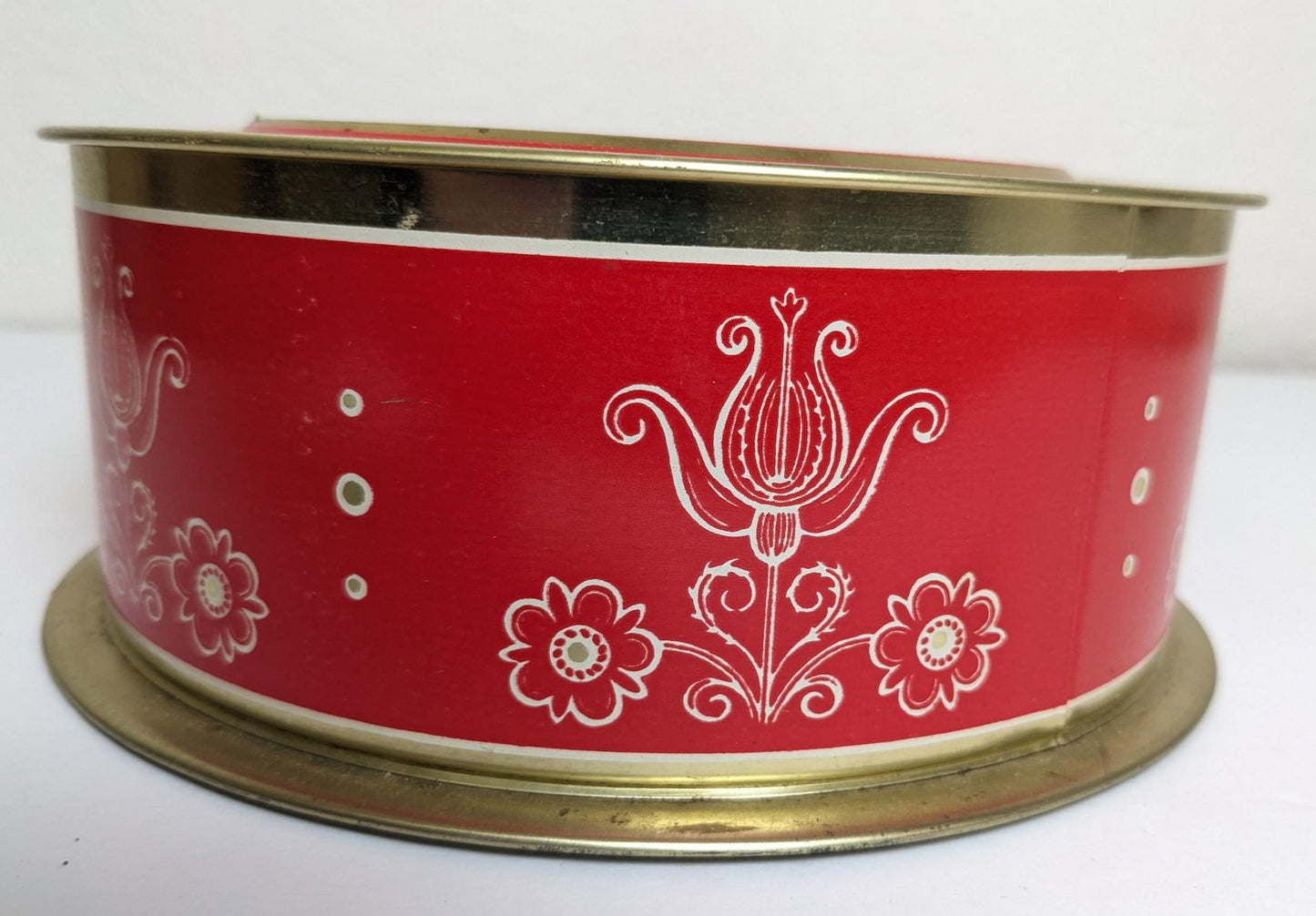 Vintage Christmas Cake Tin