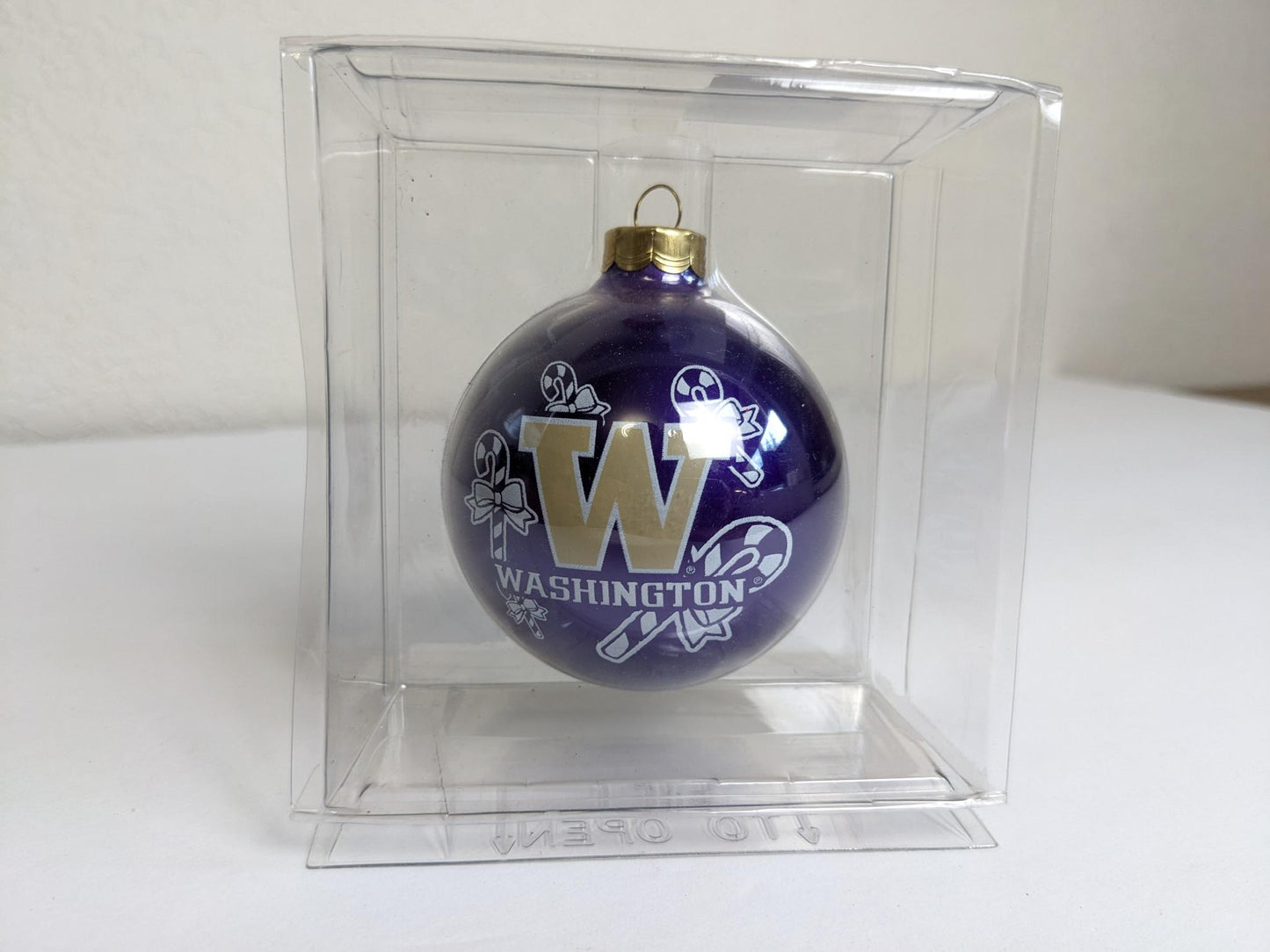 Washington Huskies Christmas Ornament