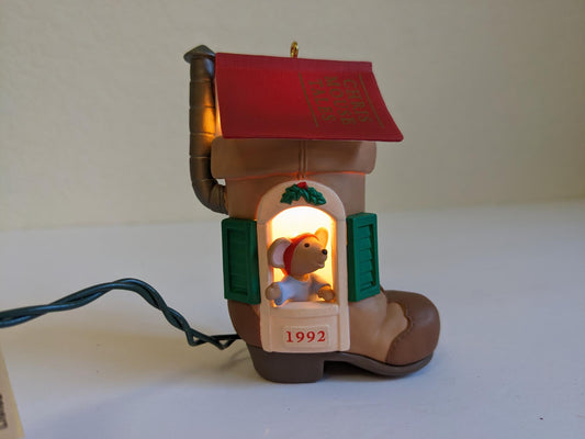 Hallmark Chris Mouse Tales Vintage 1992 Christmas Ornament