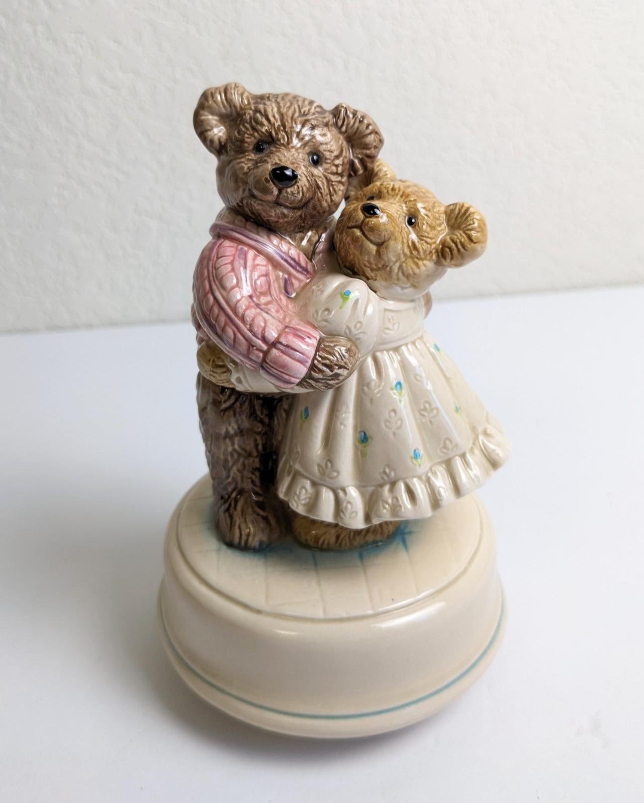 Vintage Otagiri Gibson Greetings Teddy Bear Couple Music Box