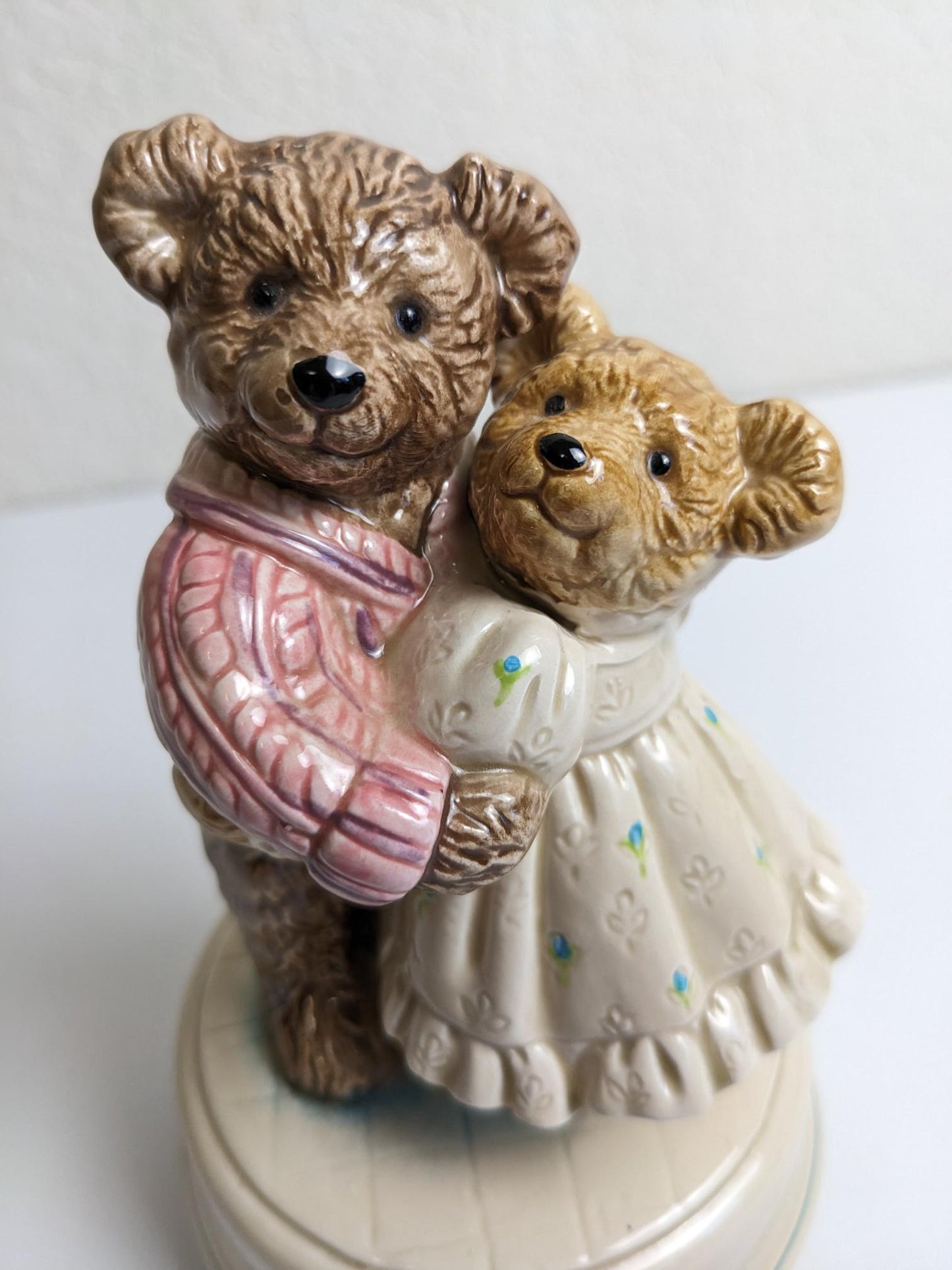 Vintage Otagiri Gibson Greetings Teddy Bear Couple Music Box