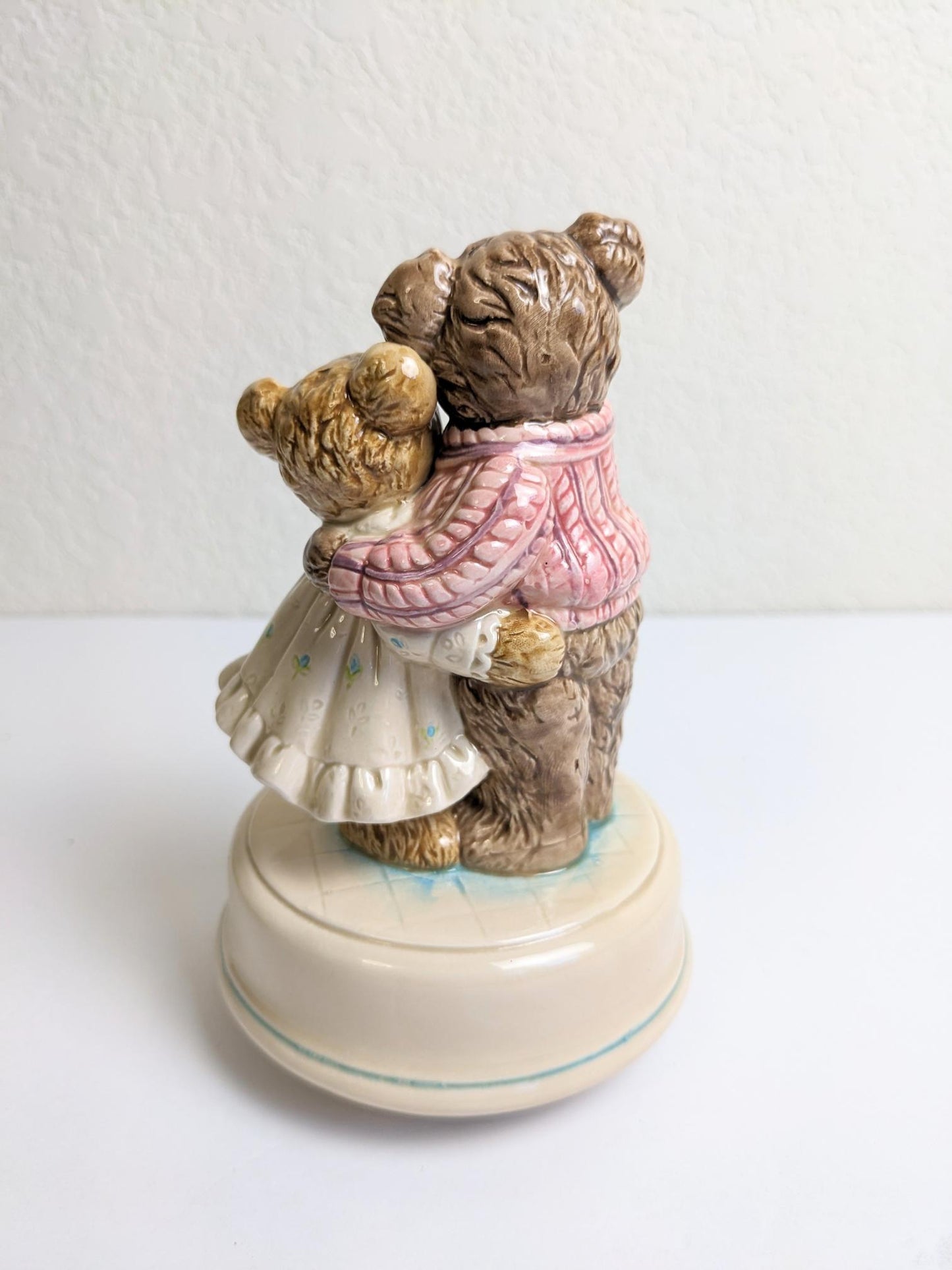 Vintage Otagiri Gibson Greetings Teddy Bear Couple Music Box