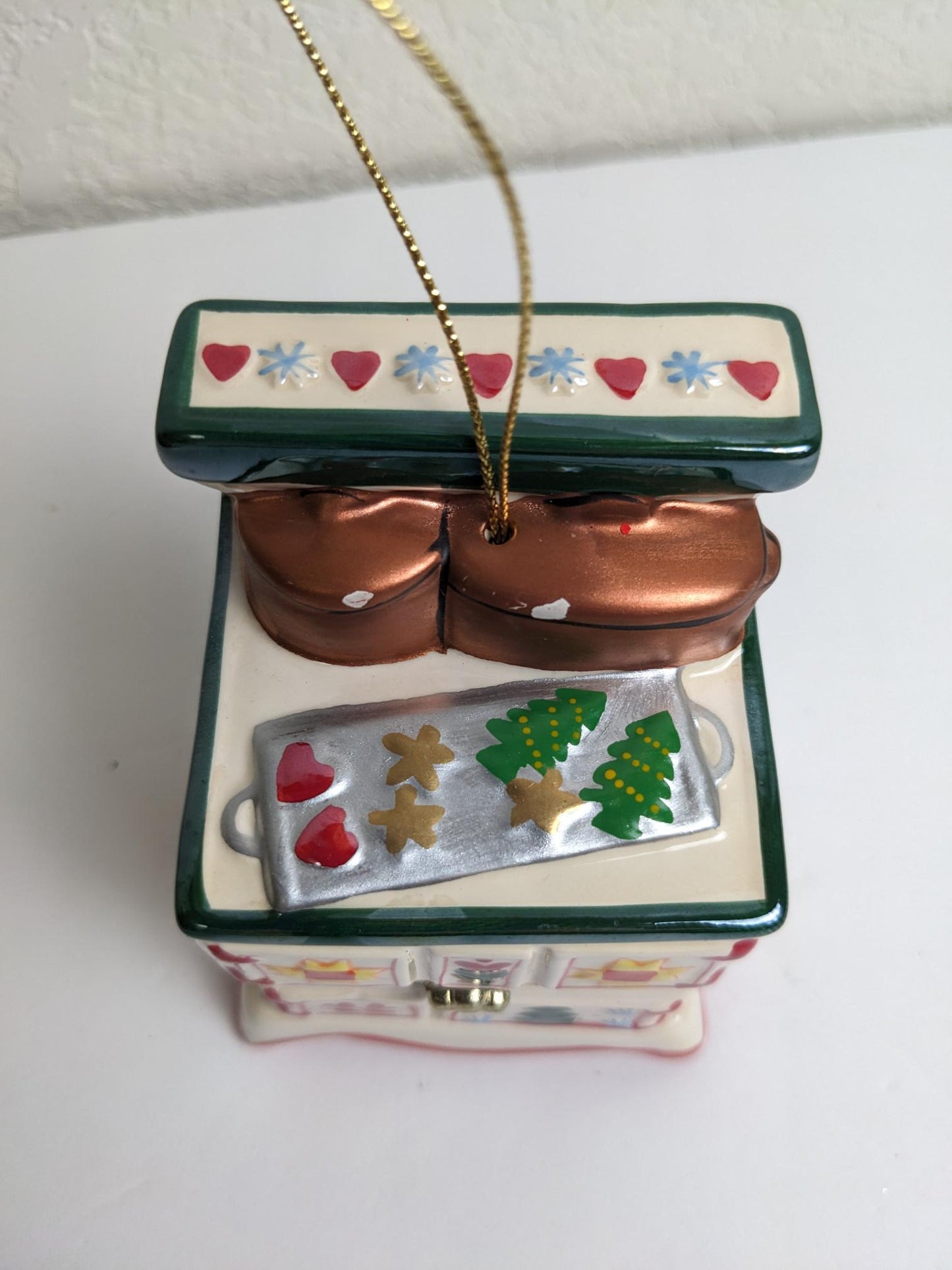 Mr. Christmas Hinged Vintage Stove Animated Music Ornament