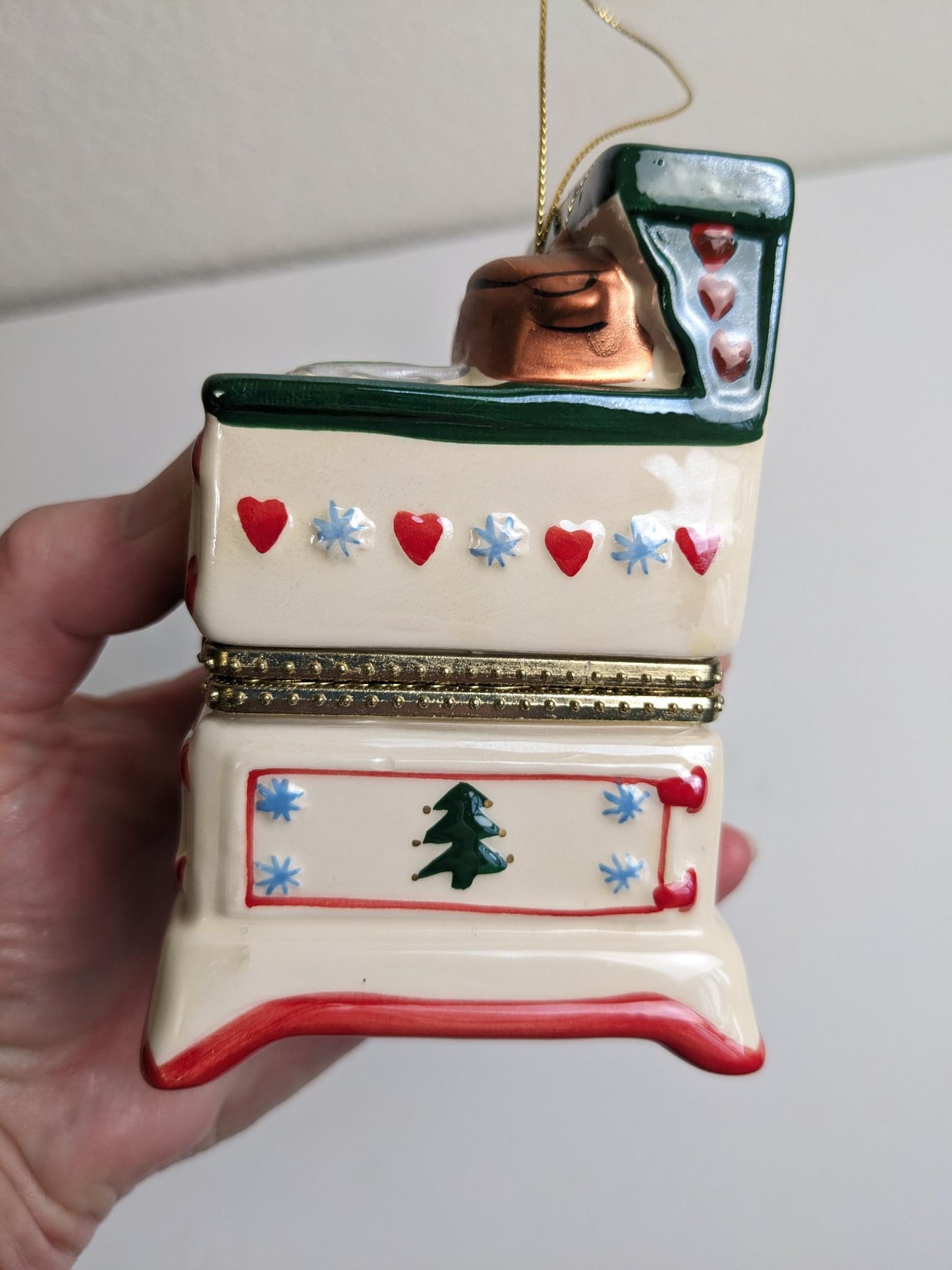 Mr. Christmas Hinged Vintage Stove Animated Music Ornament