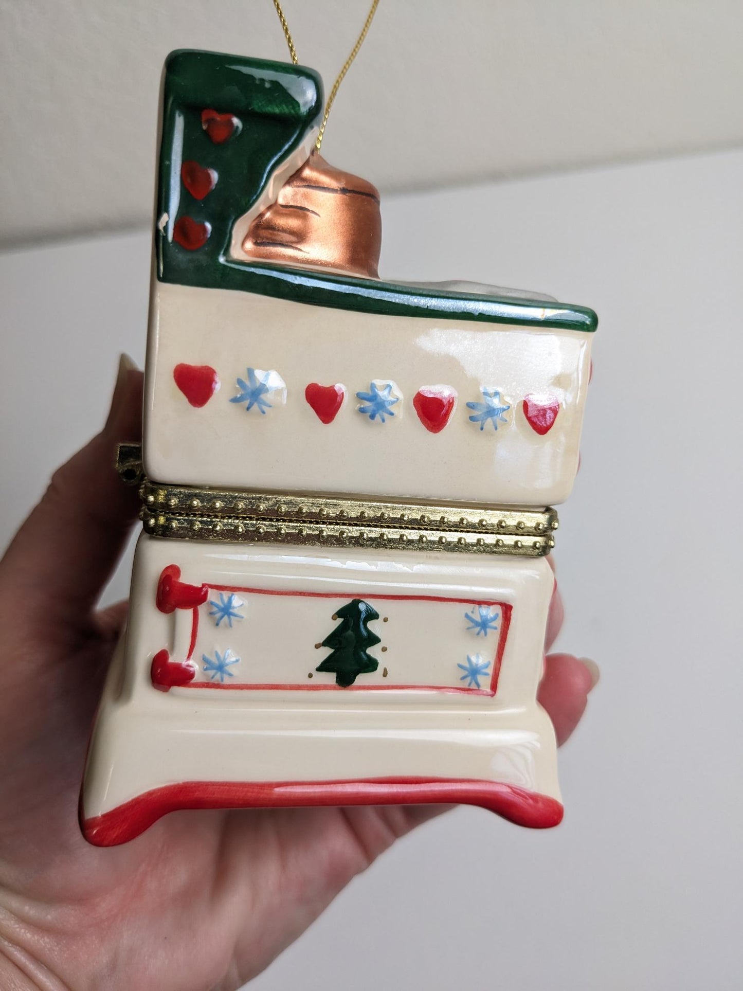 Mr. Christmas Hinged Vintage Stove Animated Music Ornament