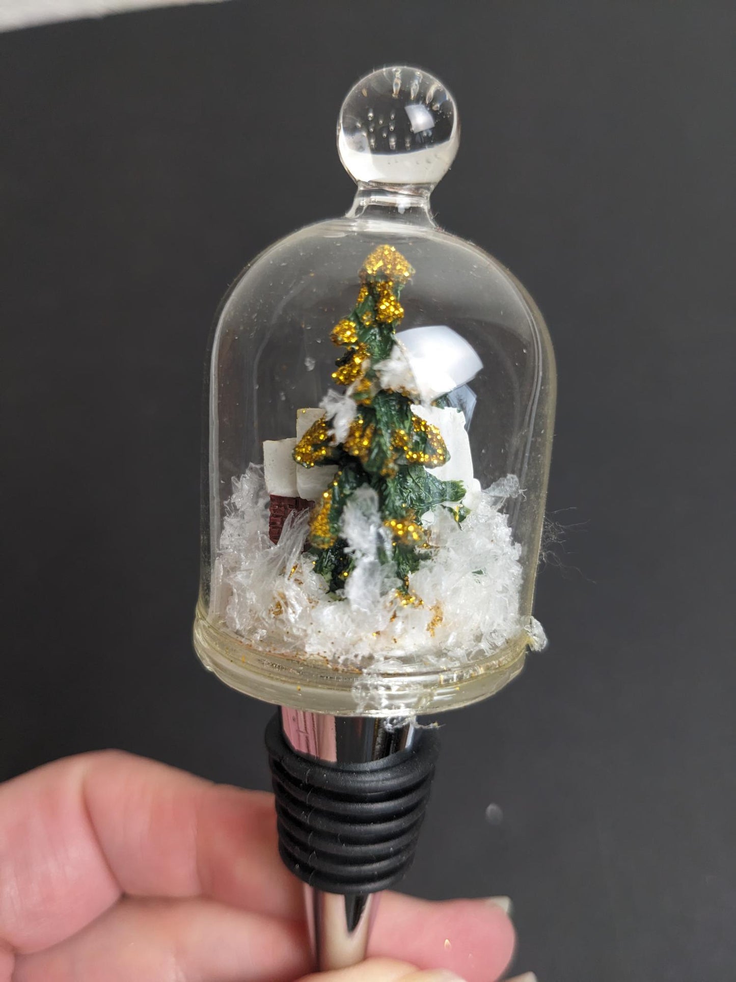 Pier 1 Snow Globe Christmas Wine Bottle Stopper