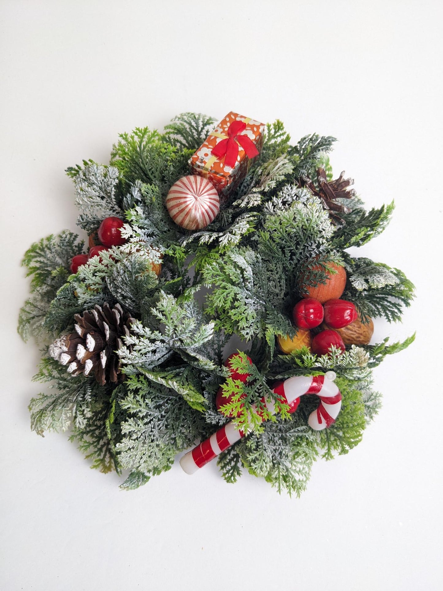 Vintage 1960's Christmas Candle Wreath Ring