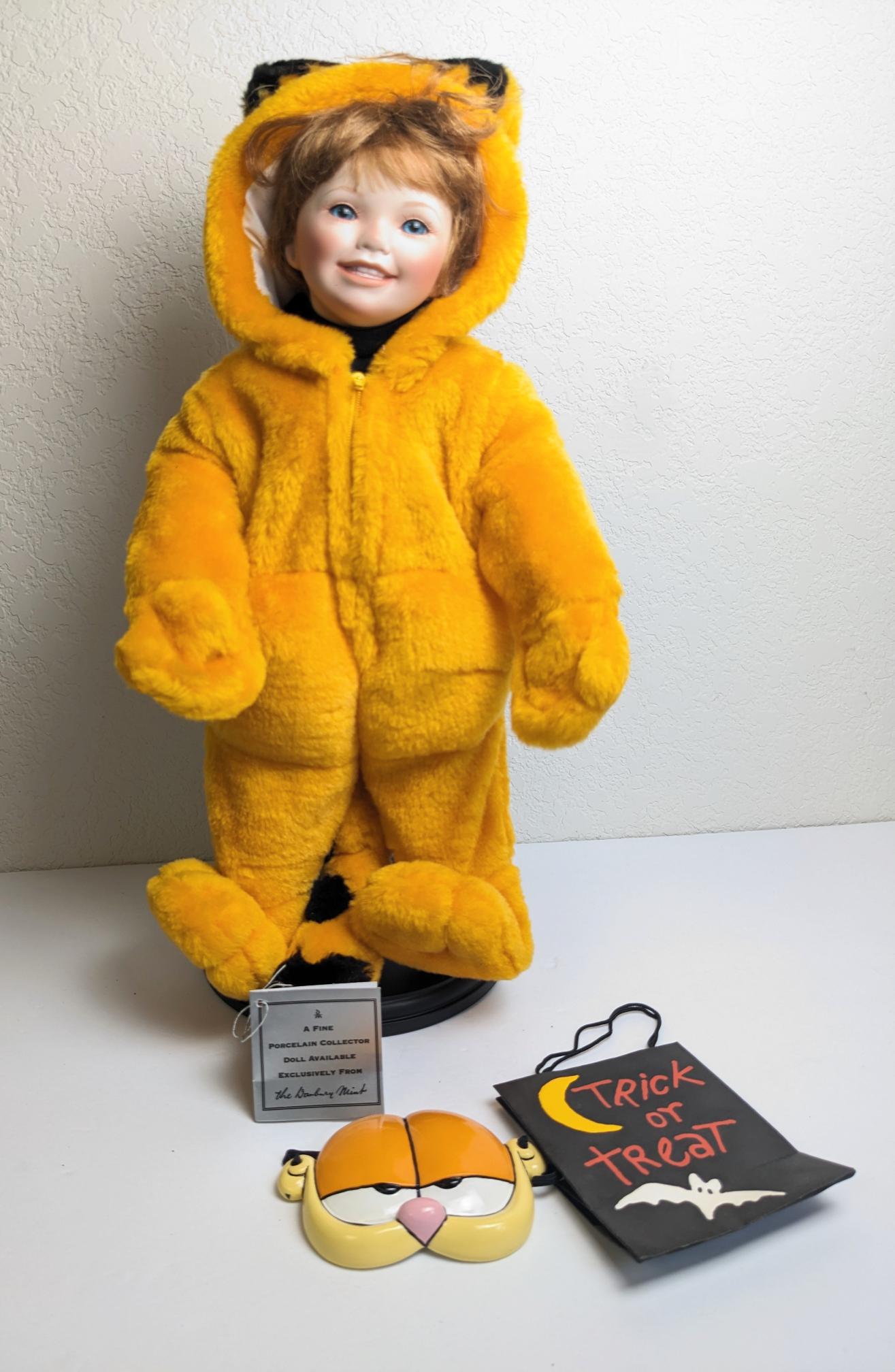 Danbury Mint Trick or Treat with Garfield Halloween Doll