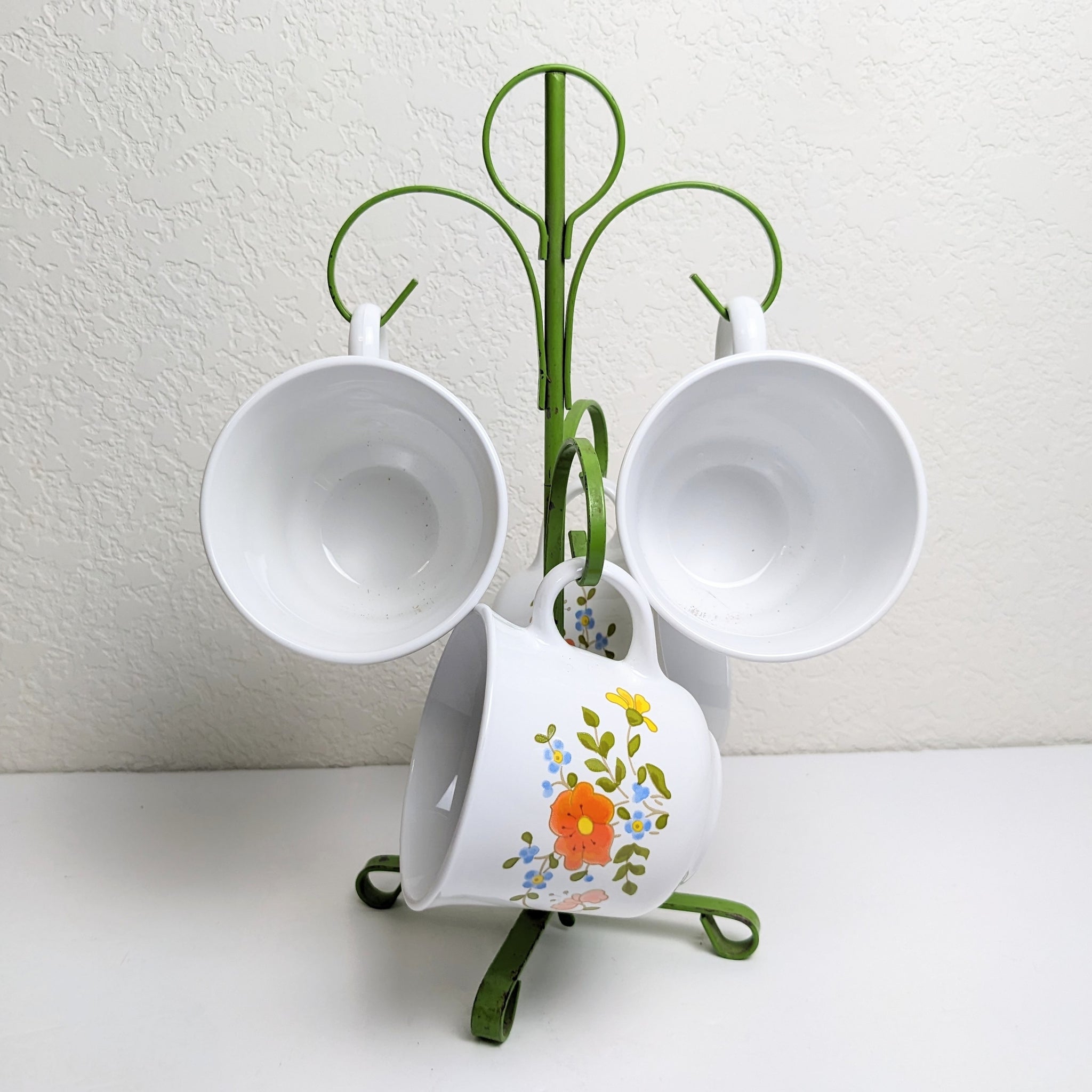 Corning Floral Mugs with Mug Tree