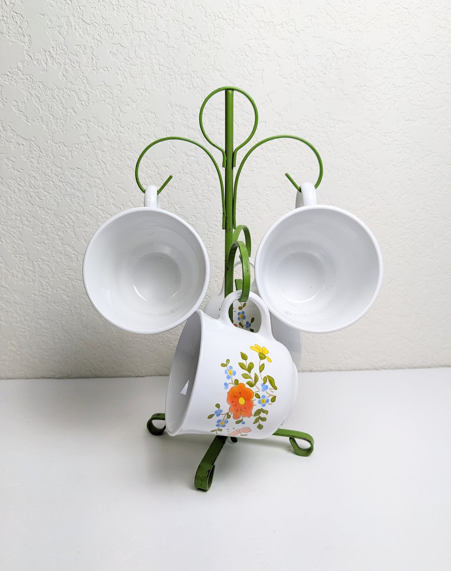 Corning Floral Mugs with Mug Tree