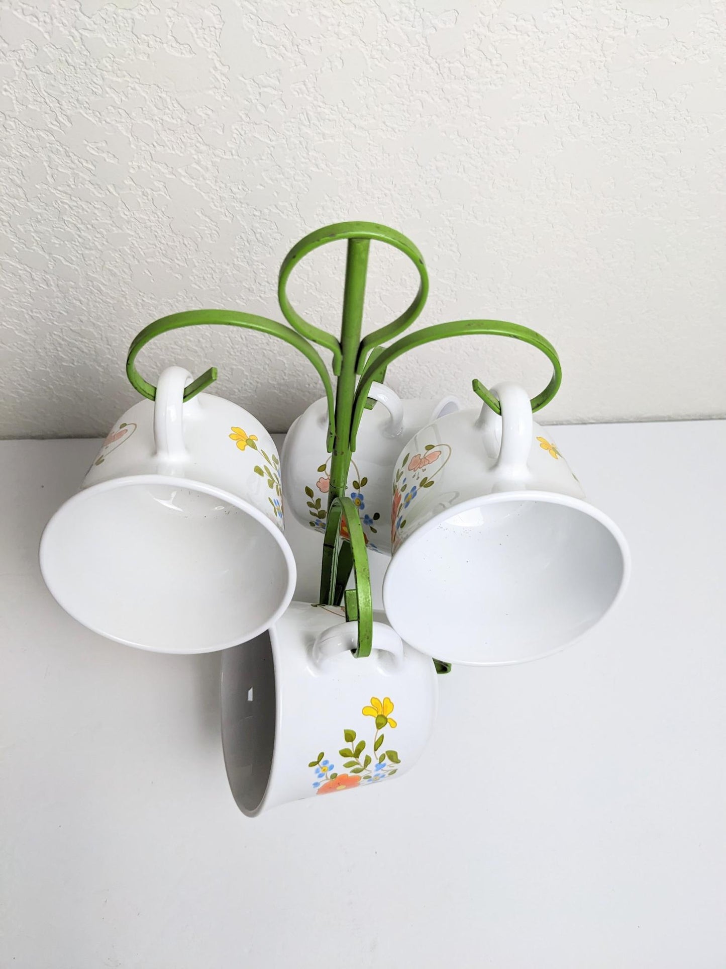 Corning Floral Mugs with Mug Tree