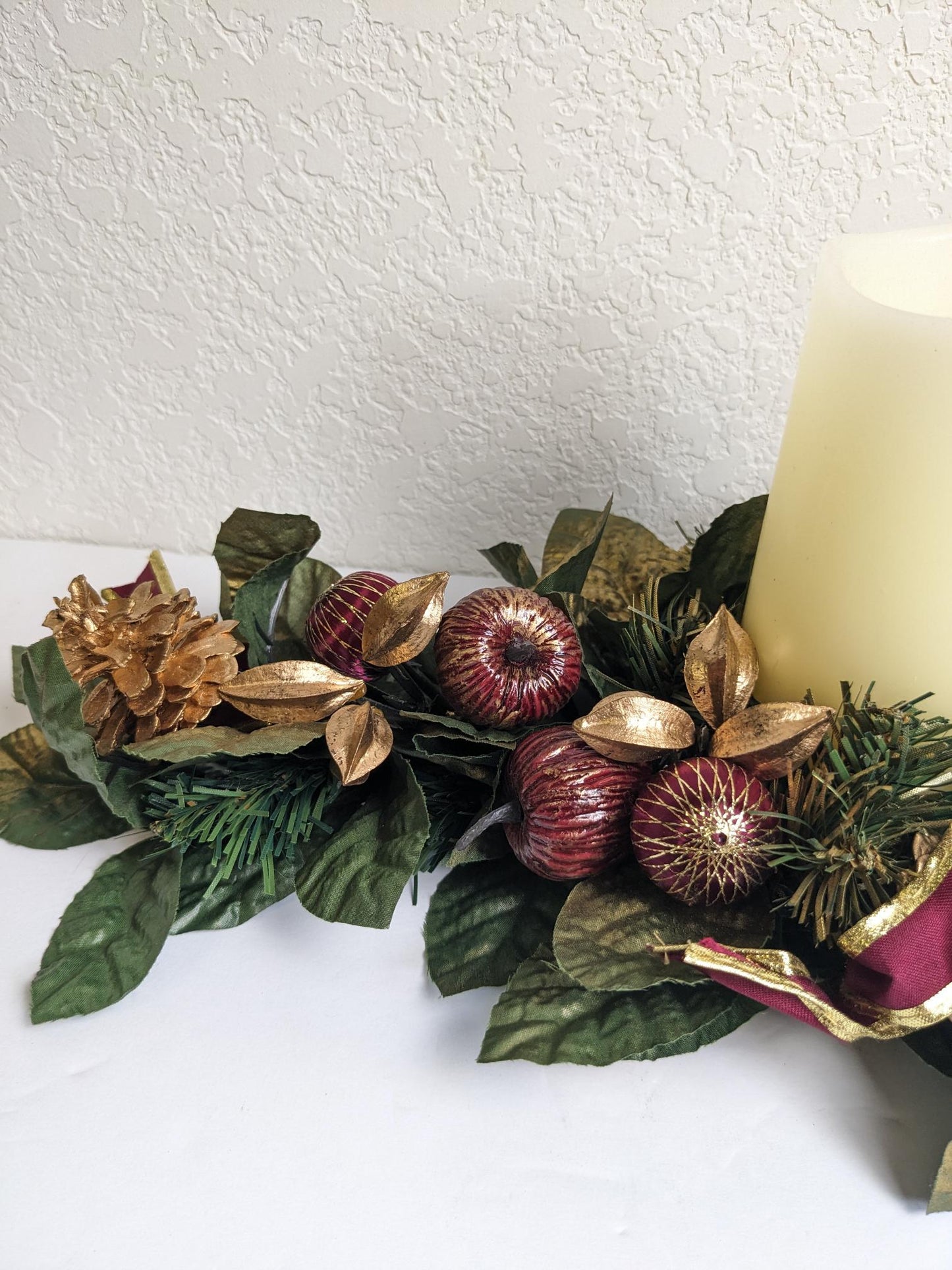 Vintage 1960's Holiday Candle Wreath Ring Centerpiece
